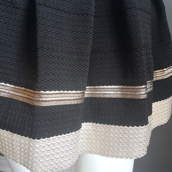 Full Mini Skirt - Picture 6 of 7